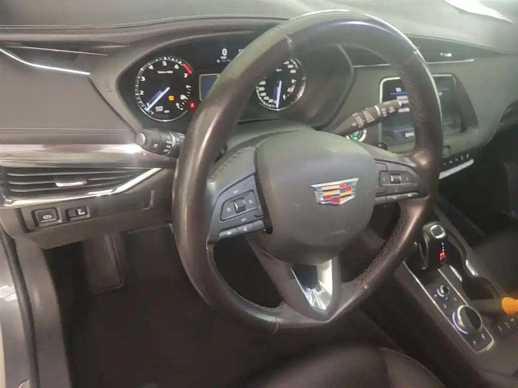 Cadillac XT4 2018 Model 28T 2WD Technology фото 11