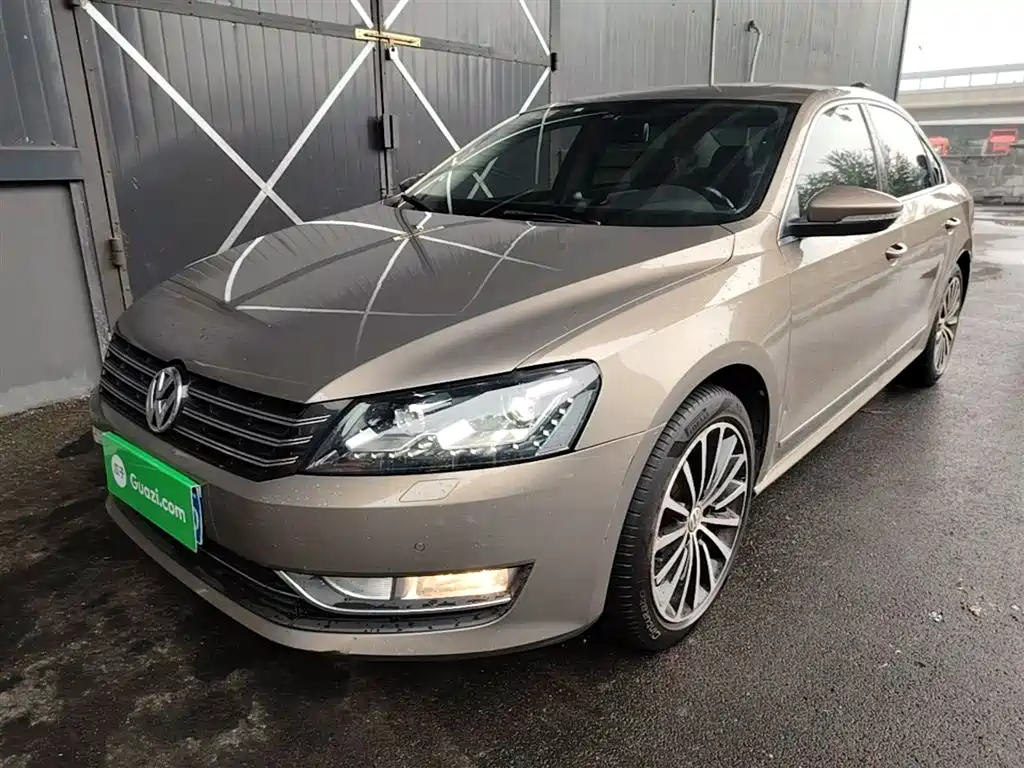 Volkswagen Passat 2015 1.8TSI DSG Prestige Edition фото 2