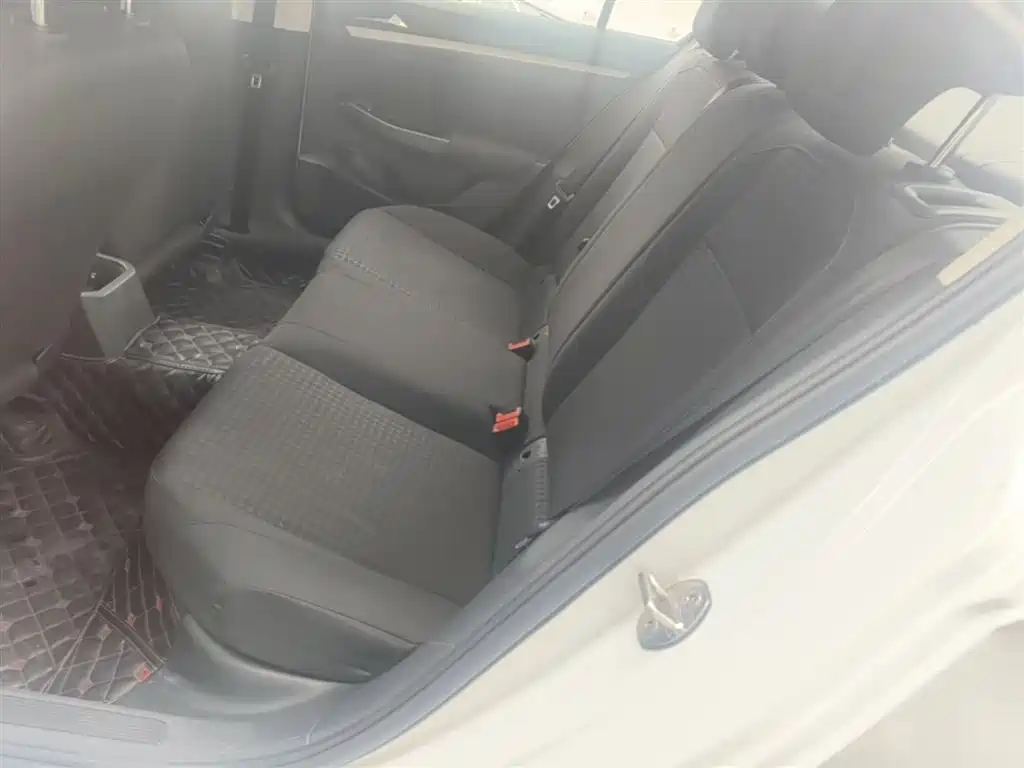 Volkswagen Bora 2019 Facelift 1.5L Automatic Fashion China VI фото 16