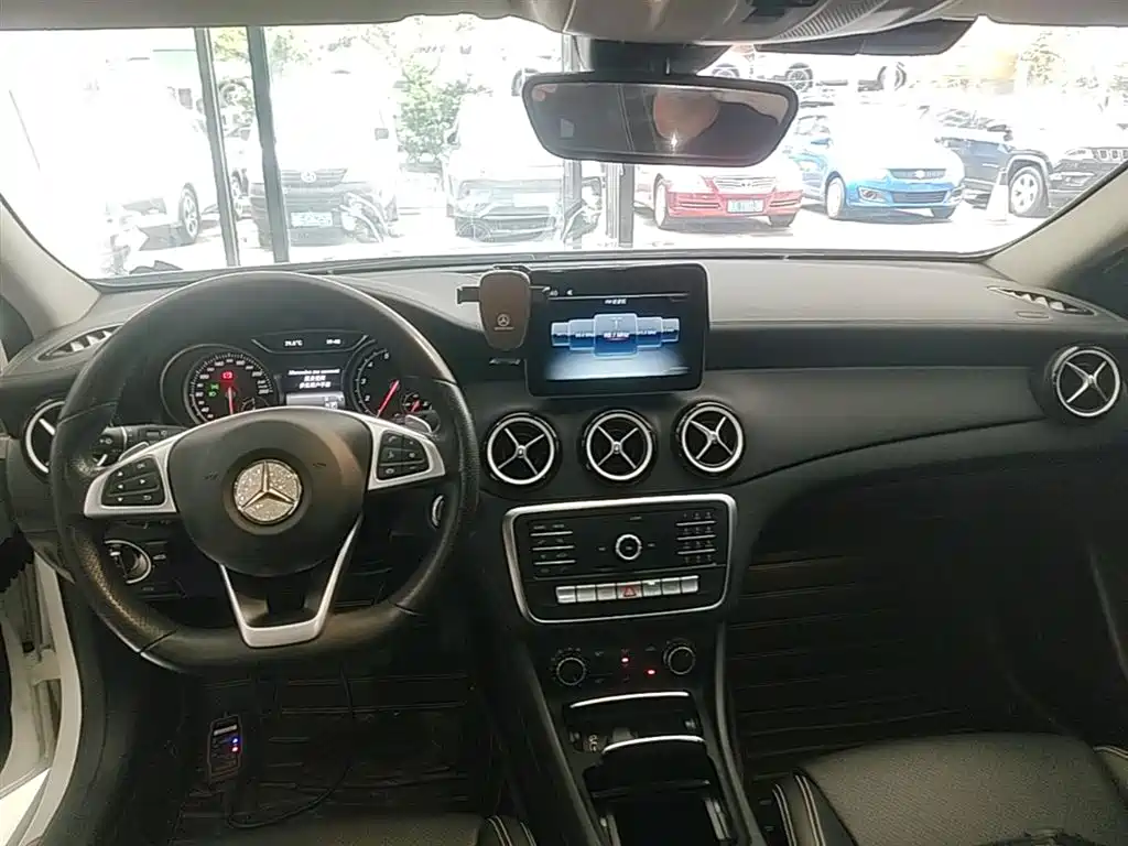 Mercedes-Benz GLA 2019 GLA 200 Fashion фото 10