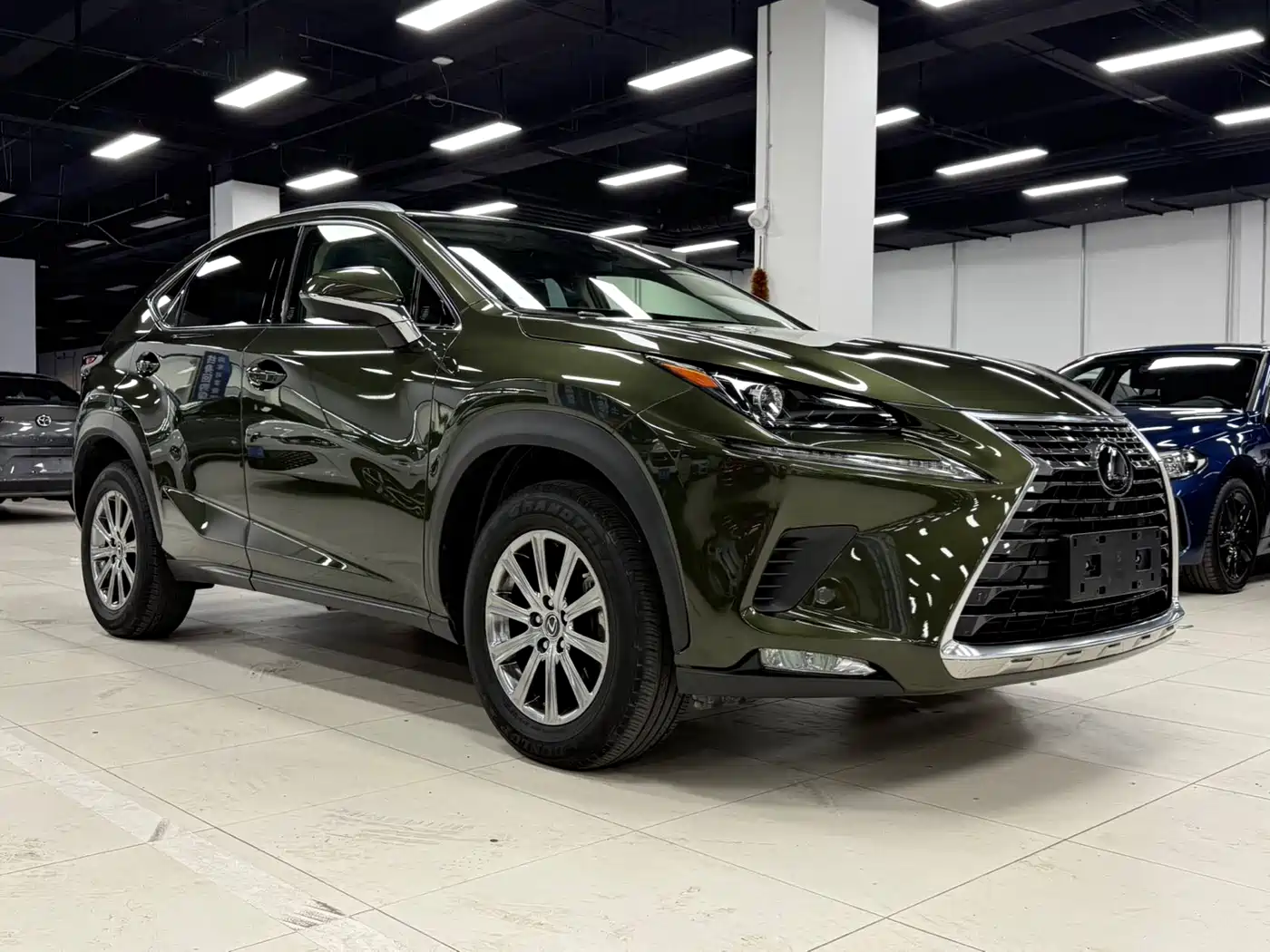 Фото 4 - Lexus NX