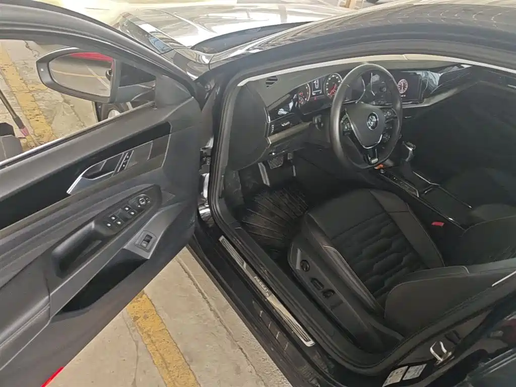 Volkswagen Passat 2019 330TSI Elite (China V) фото 16