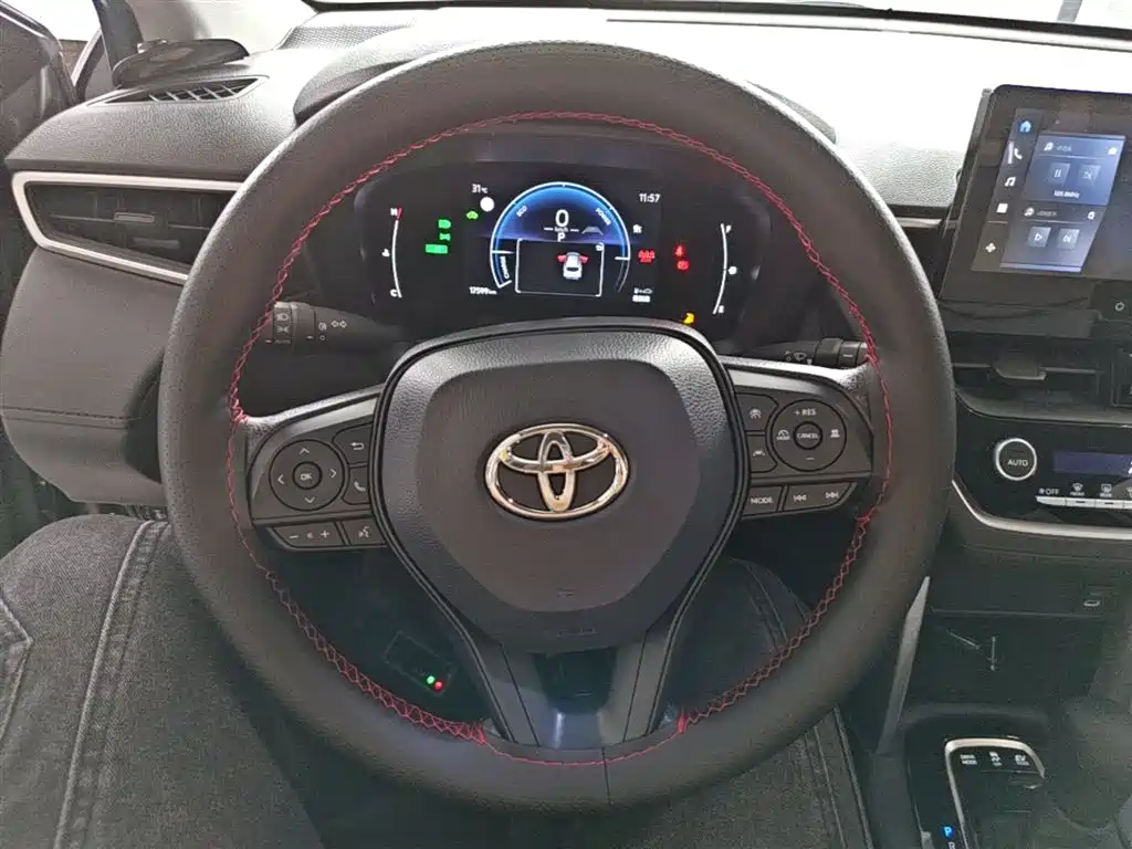 Toyota Corolla Cross 2023 Hybrid 2.0L Pioneer Edition фото 11