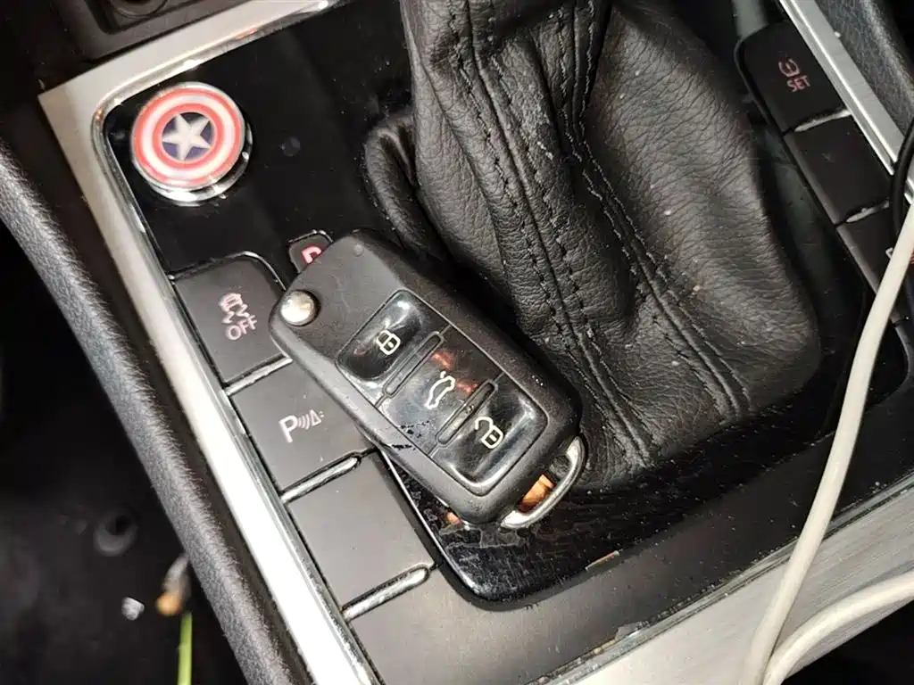 Volkswagen Passat 2015 1.8TSI DSG Prestige Edition фото 9
