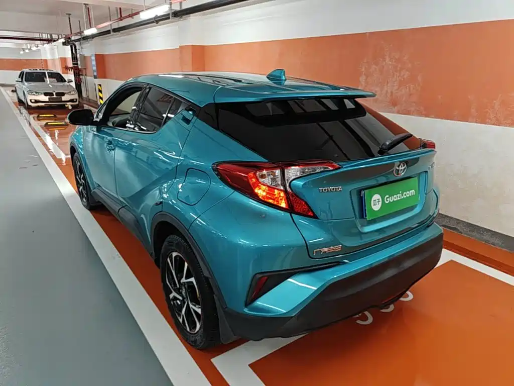 Photo 5 - Toyota C-HR