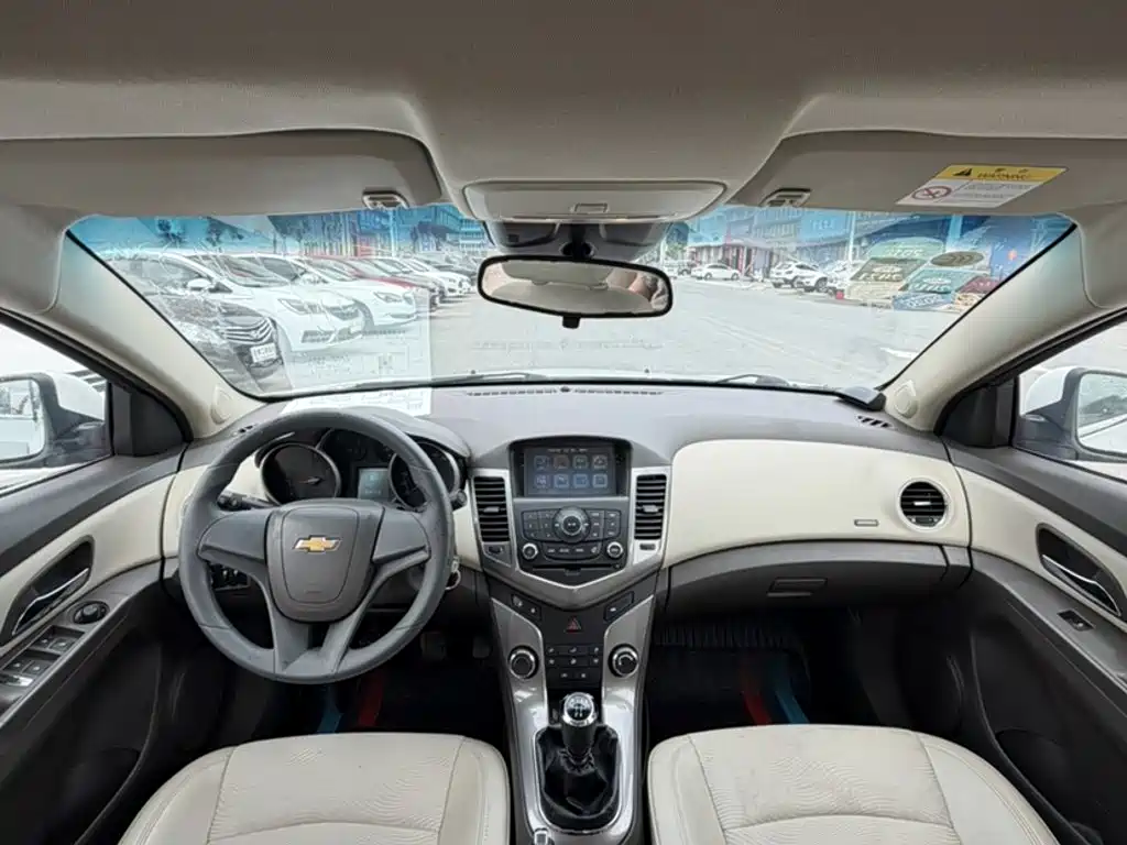 Chevrolet Cruze 2017 2015 1.5L Classic SE MT