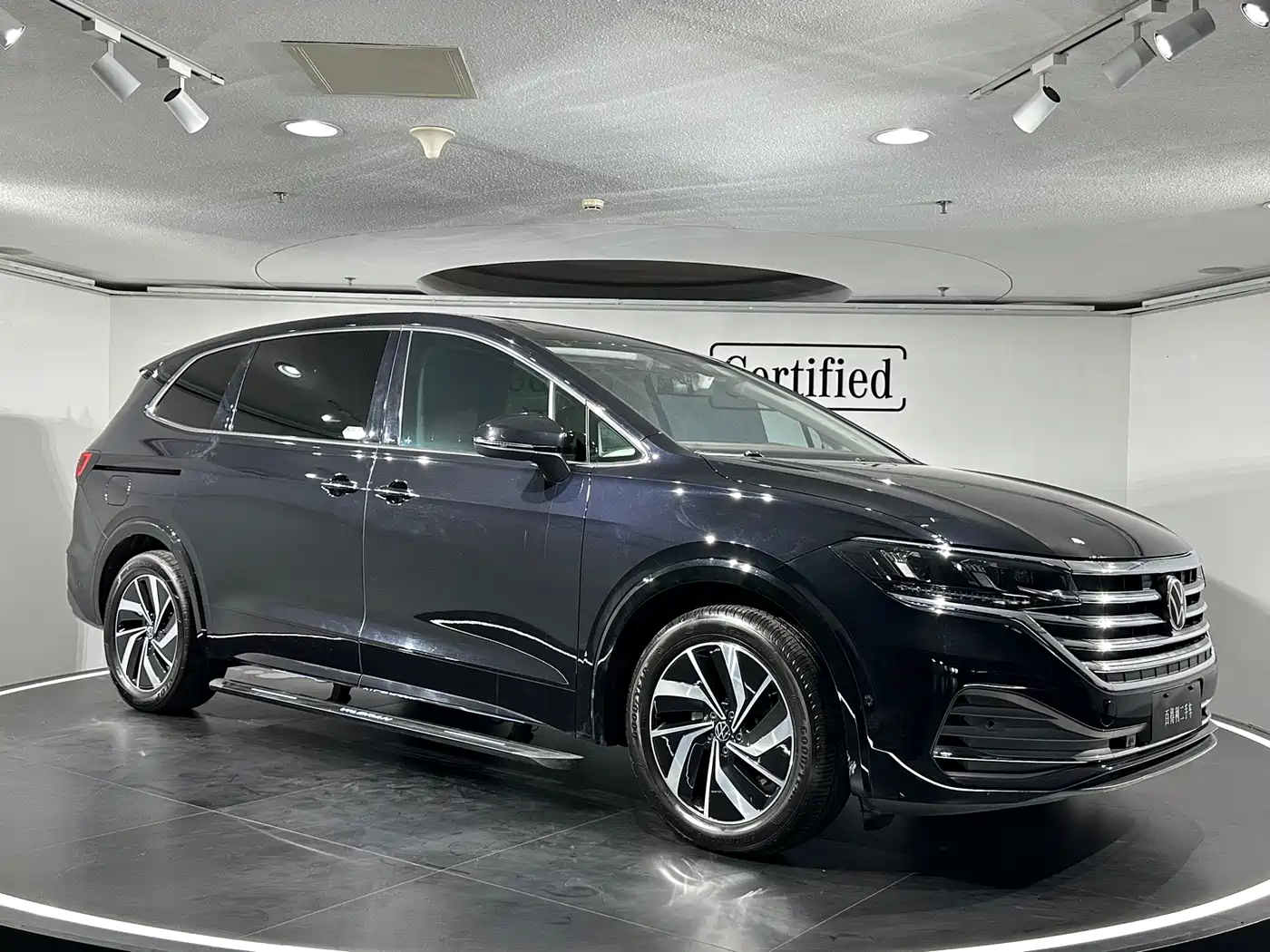 Volkswagen Viloran 2022 380TSI Premium Edition фото 3