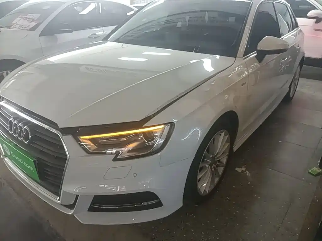Фото 1 - Audi A3