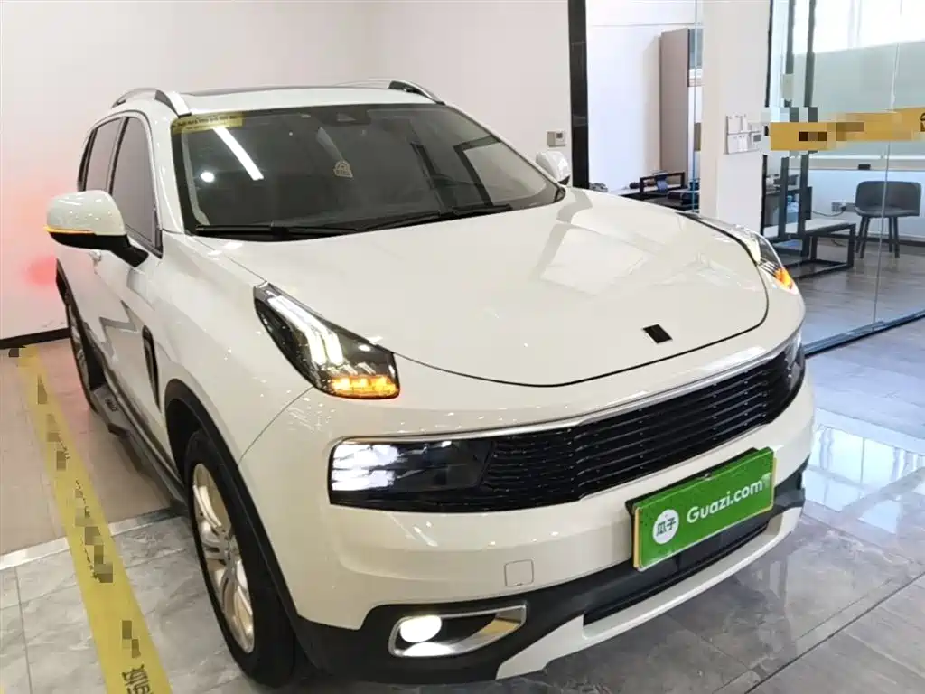 Lynk & Co 01 2017 2.0T 2WD Pro Version фото 22