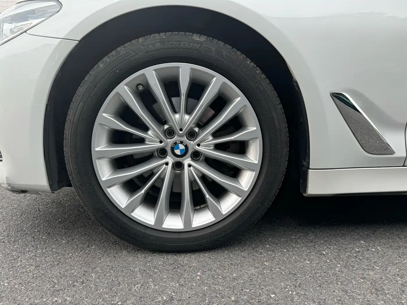 BMW 5 Series 2020 525Li Luxury Package фото 4