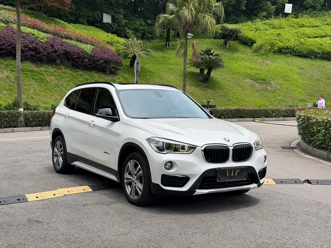 BMW X1 2018 sDrive18Li Premium Model фото 3