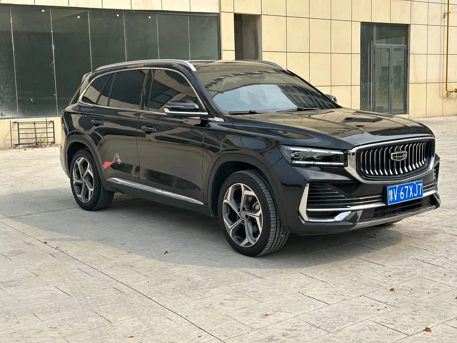 Фото 3 - Geely Monjaro