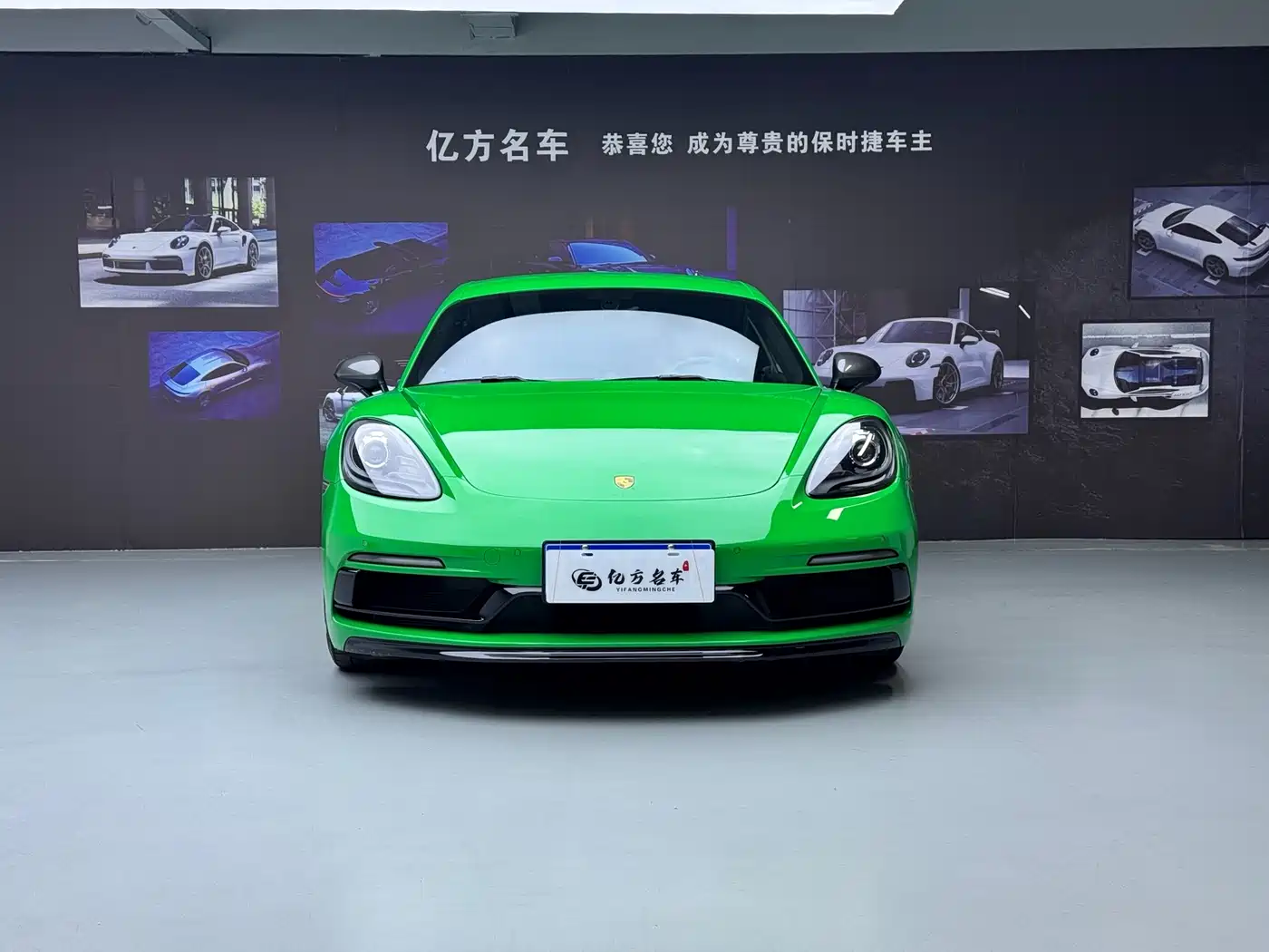 Porsche 718 2019 Cayman T 2.0T фото 2