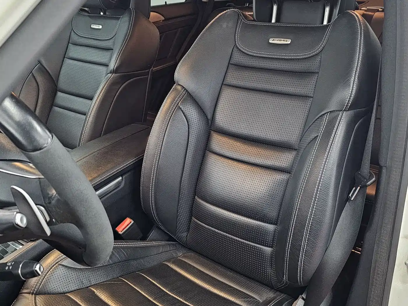 Mercedes-Benz M-Class AMG 2012 AMG ML 63 фото 12