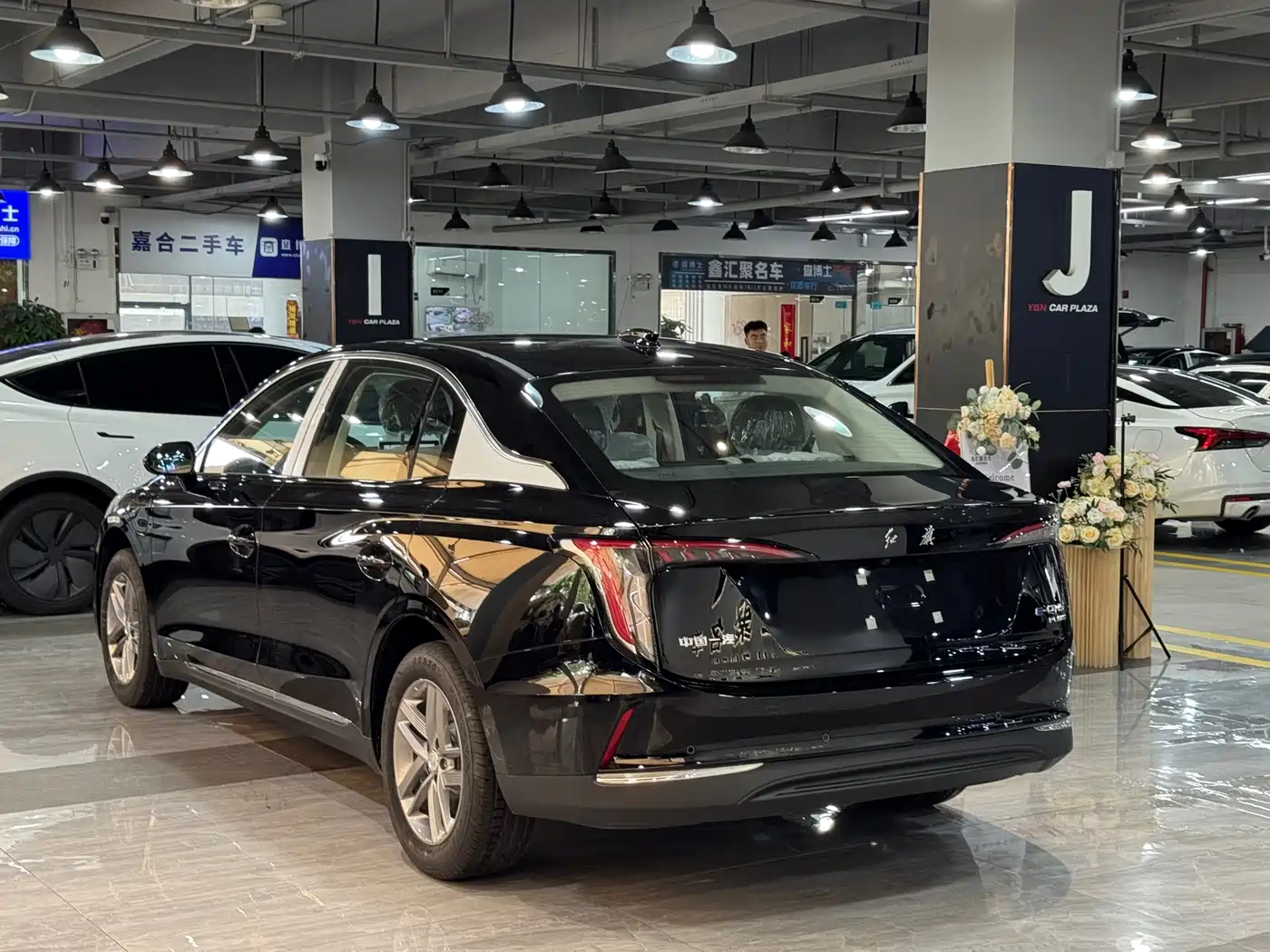Hongqi E-QM5 2025 610km PLUS фото 11