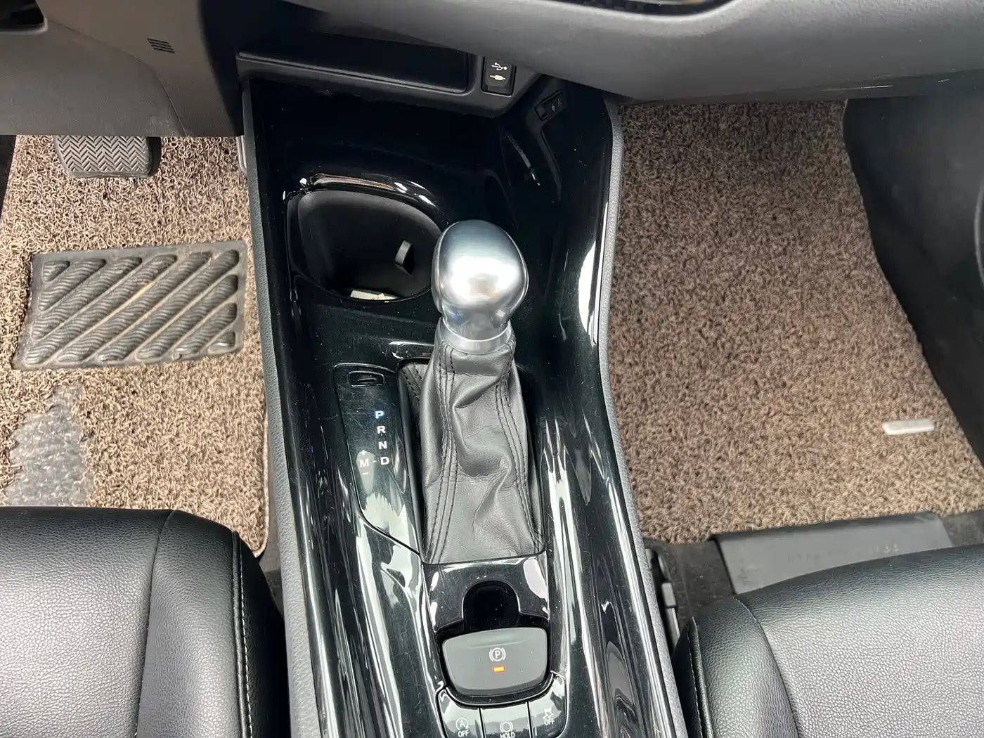 Toyota C-HR 2018 Model 2.0L Luxury Sunroof Version China V фото 15