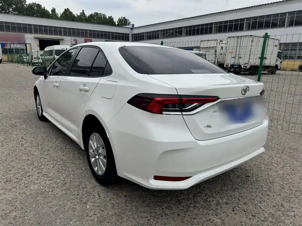 Toyota Corolla 2019 1.2T S-CVT GL-i Elite Edition фото 9