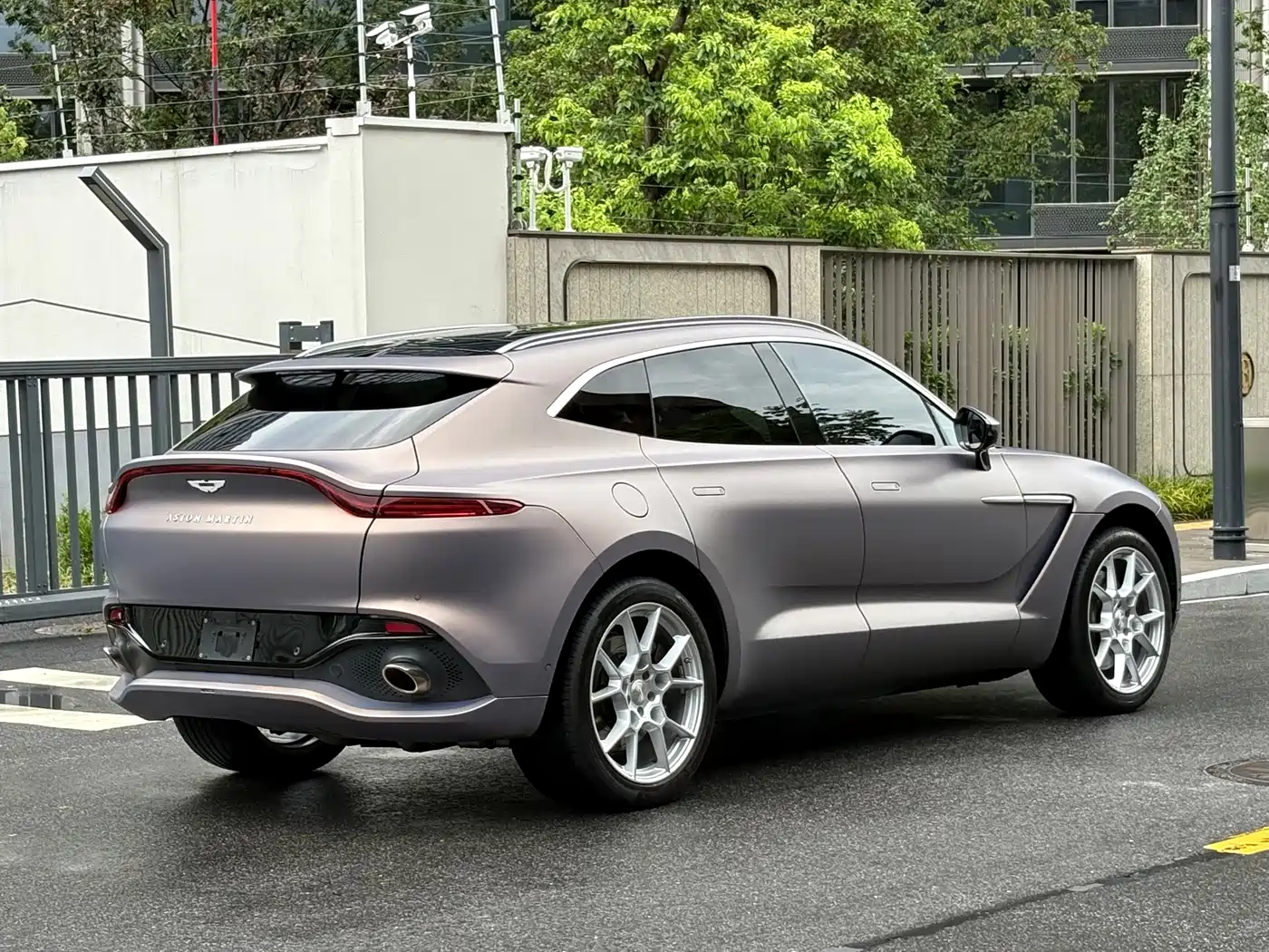 Aston Martin DBX 2021 2021 4.0T V8 Silk Road Splendor