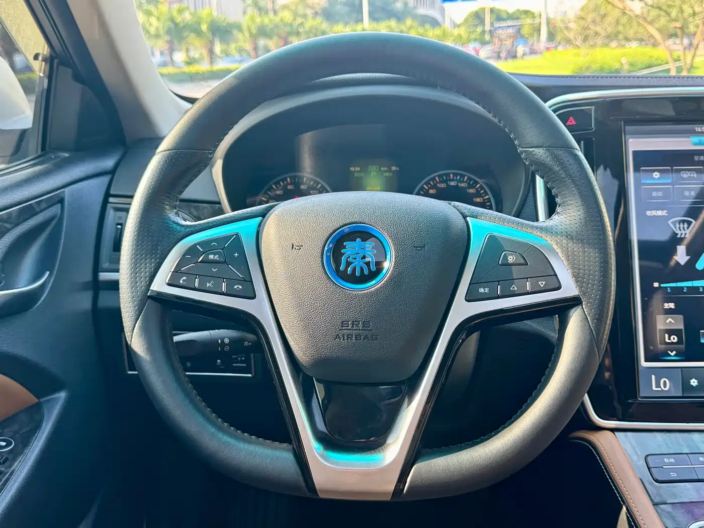 BYD Qin New Energy 2017 2017 1.5T Premium Model