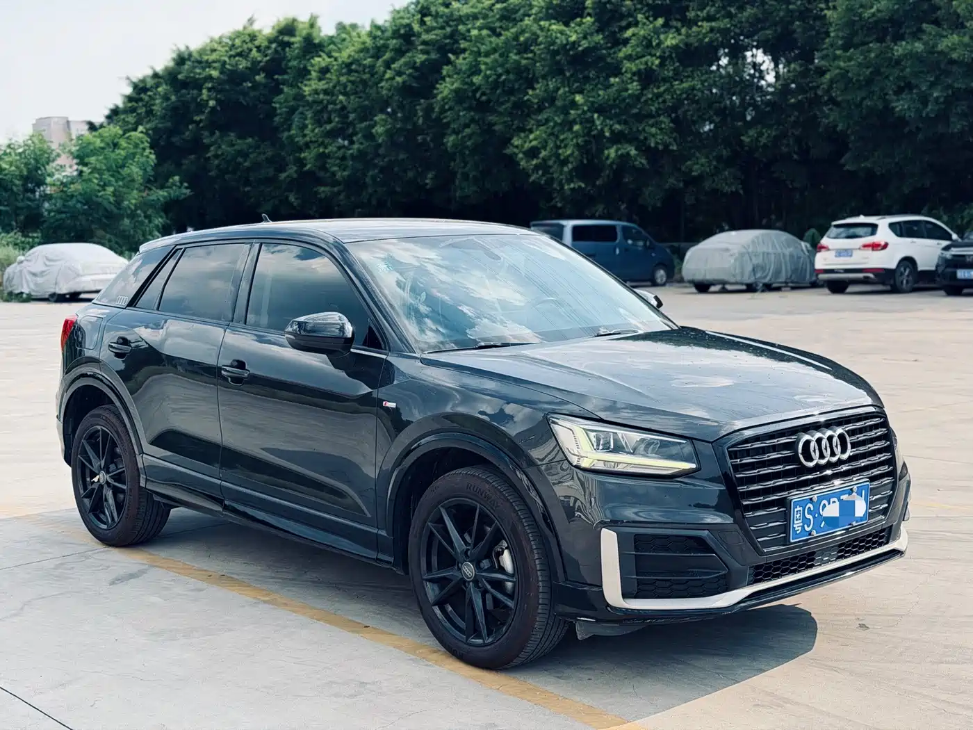 Audi Q2L 2019 2018 35 TFSI Launch Exclusive Edition China VI