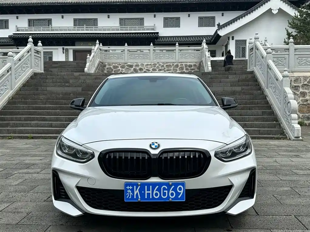 BMW 1 Series 2021 Facelift 120i M Sport Shadow Edition фото 2