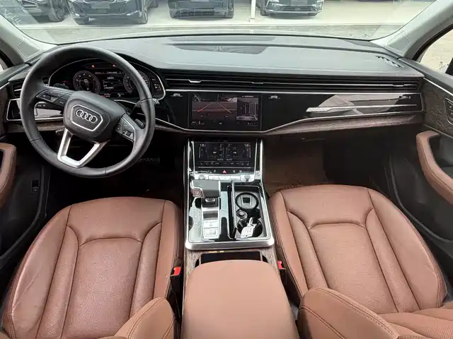 Audi Q7 2023 55 TFSI quattro S line Sport — фото 2