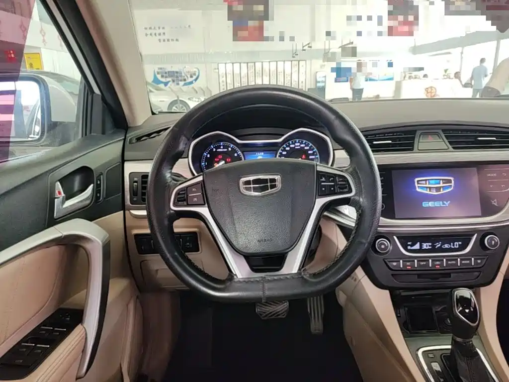 Фото 11 - Geely Emgrand