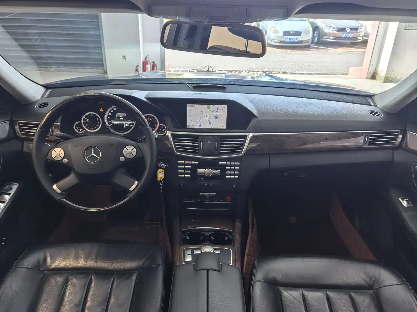 Mercedes-Benz E-Class 2013 E 300 L Fashion Luxury фото 9