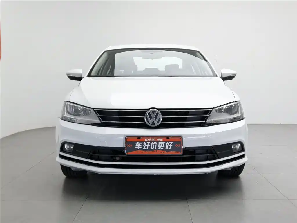Volkswagen Sagitar 2015 1.6L Manual Fashion фото 3