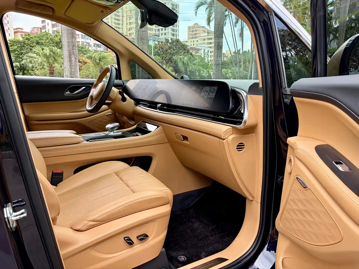 Voyah Auto Voyah Dreamer 2022 Low-carbon Edition Think+Smart Driving Package фото 16