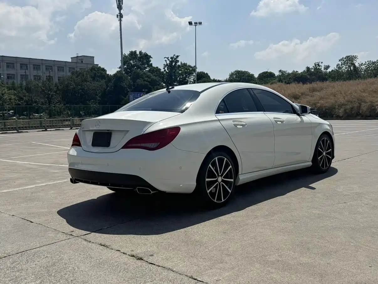 Mercedes-Benz CLA (Import) 2015 CLA 200 фото 14