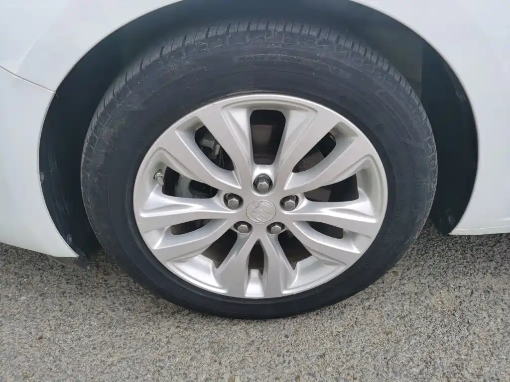 Фото 25 - Buick Excelle