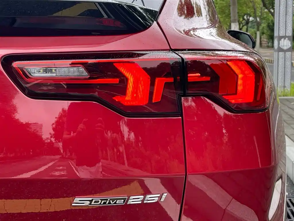 BMW X2 (Import) 2024 2024 sDrive25i M Sport Package