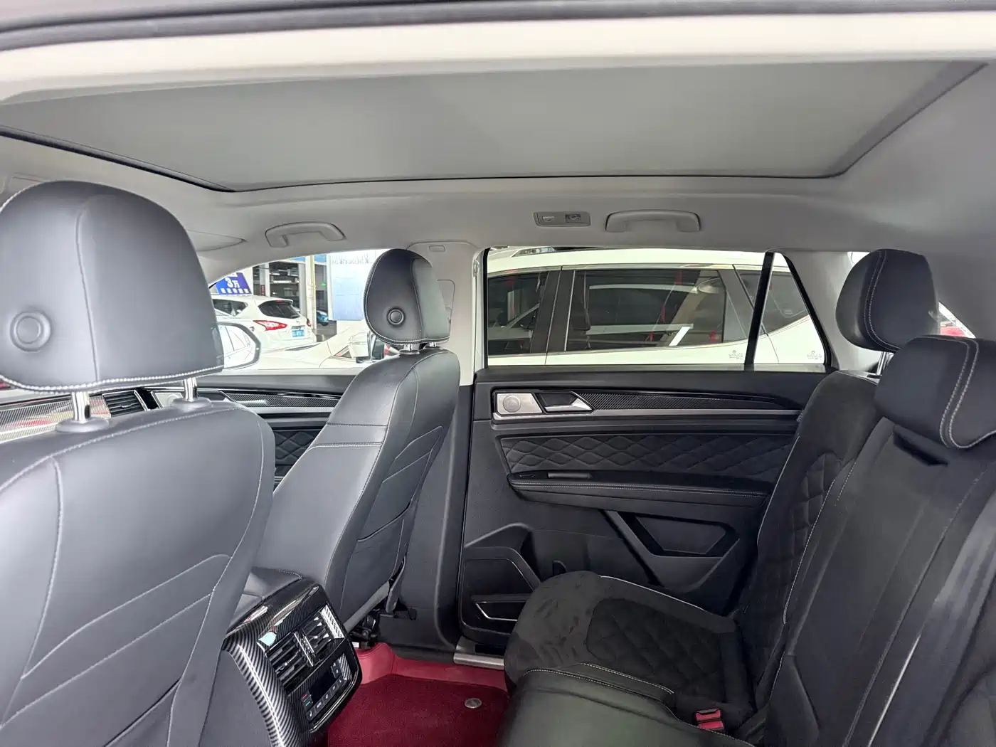 Volkswagen Teramont 2019 Model Teramont X 380TSI 4WD Prestige Luxury Edition фото 12