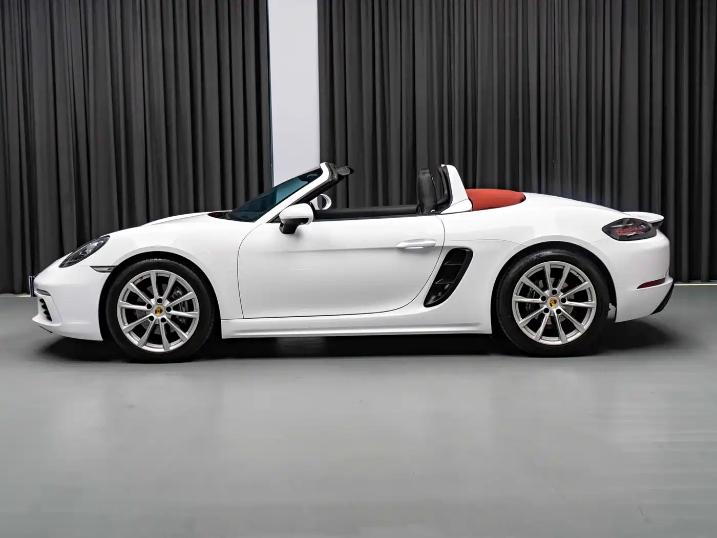Porsche 718 2016 Boxster 2.0T фото 3
