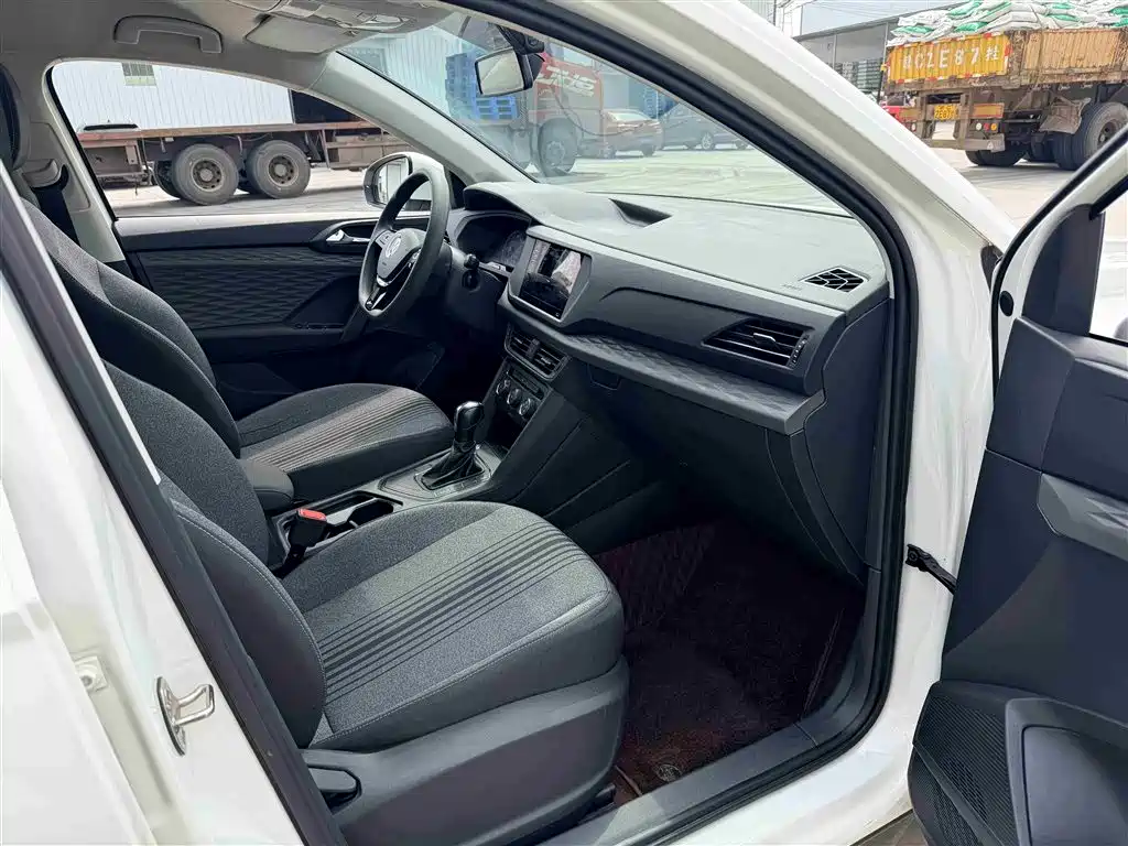 VOLKSWAGEN TUYUE
