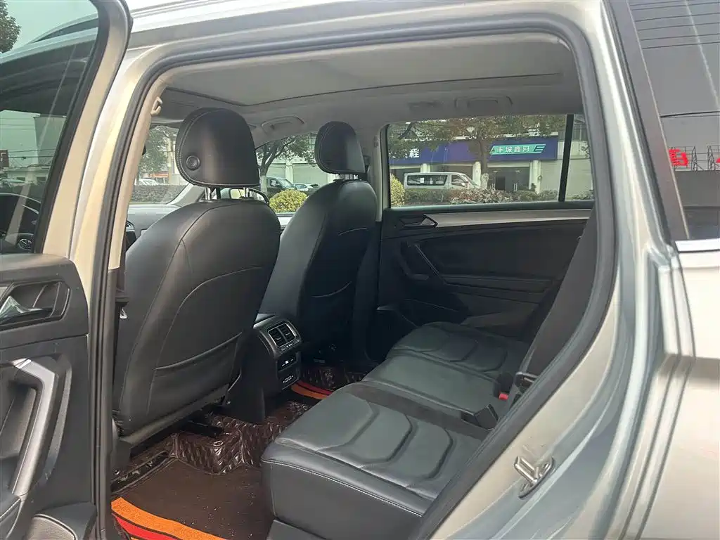 Volkswagen Tiguan L 2020 330TSI Auto 2WD Panorama Comfort China VI фото 5