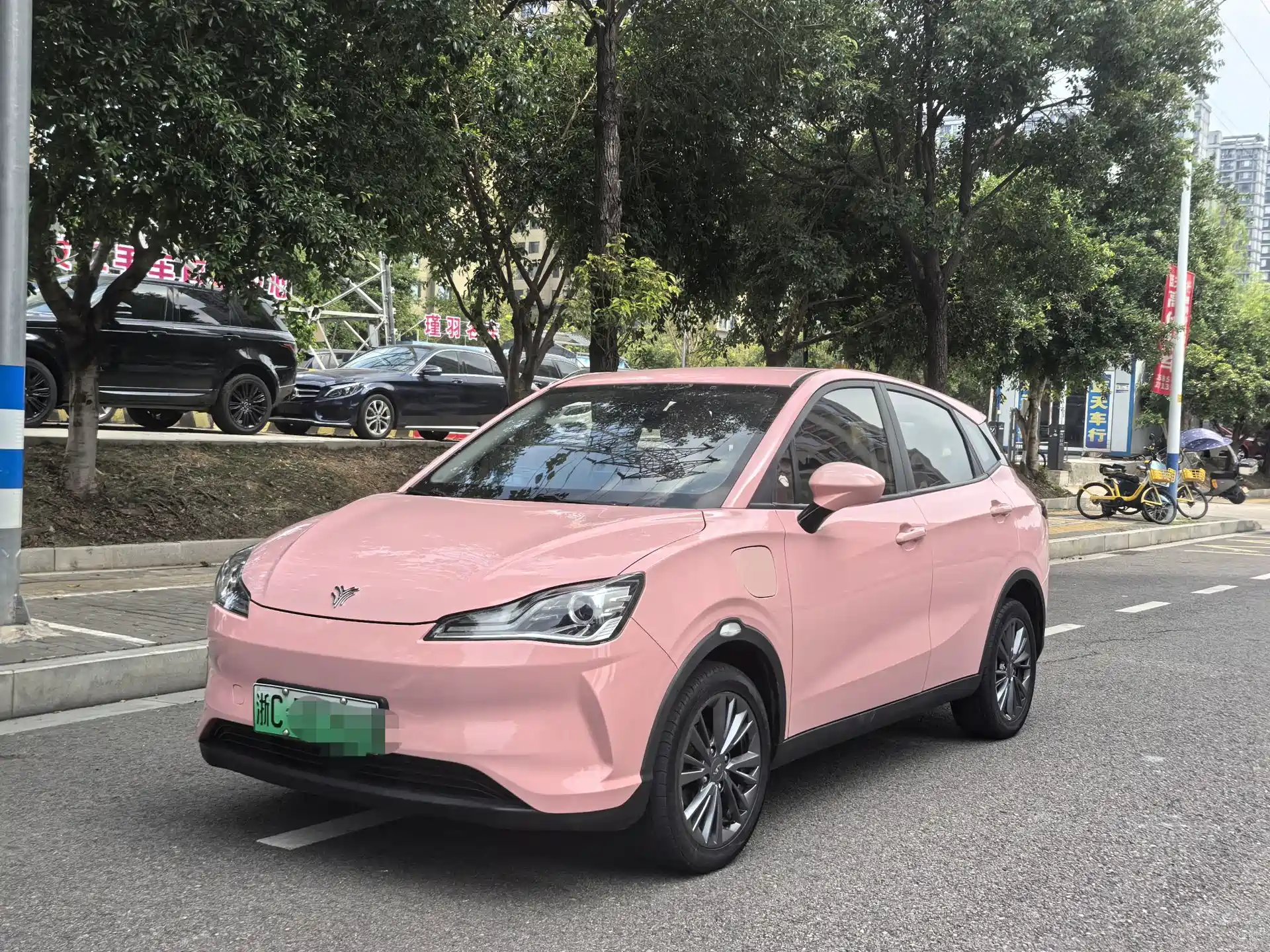 Photo 1 - Nezha Auto Nezha V