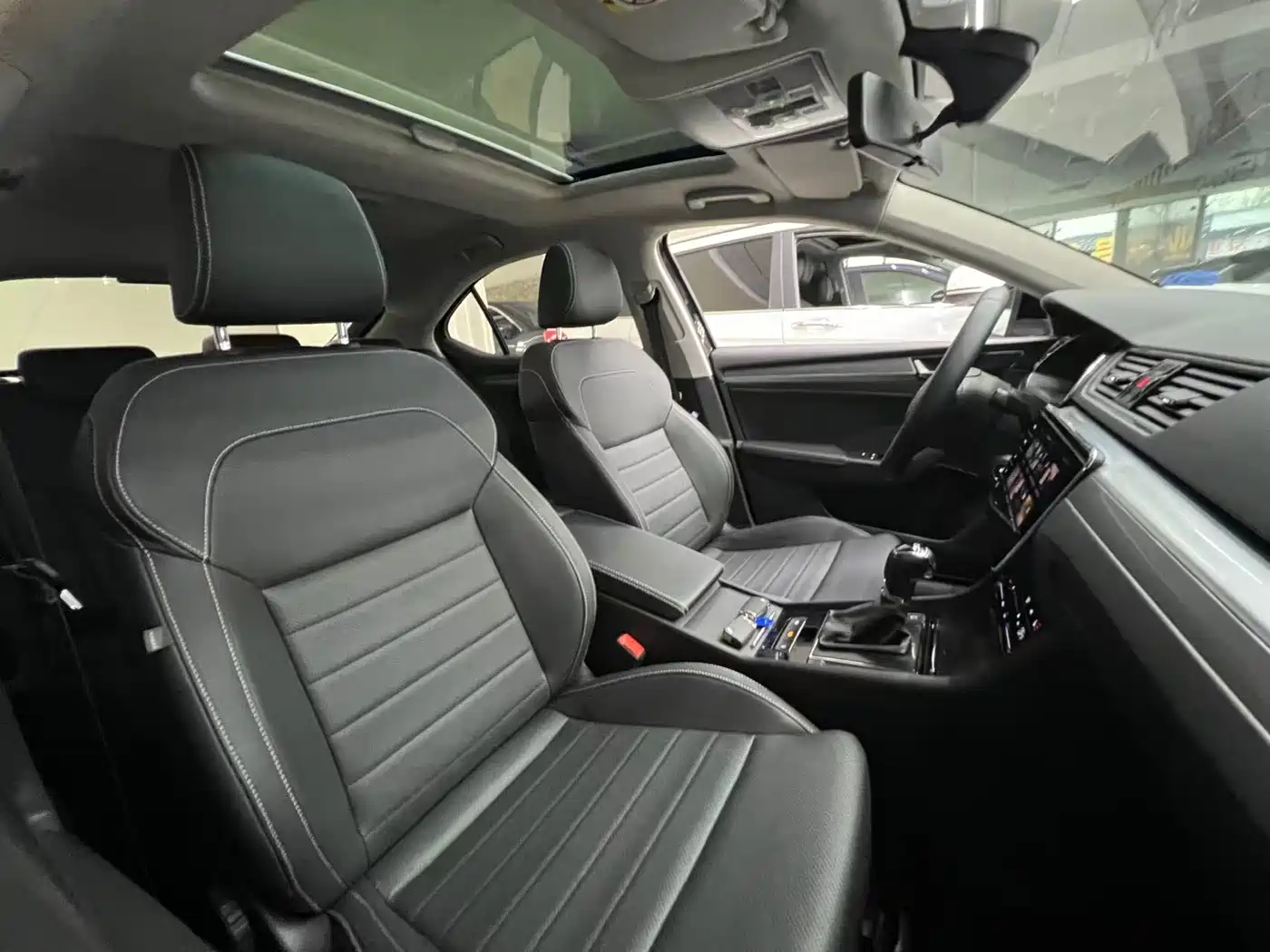 Škoda Superb 2024 TSI280 DSG Premium Edition фото 20