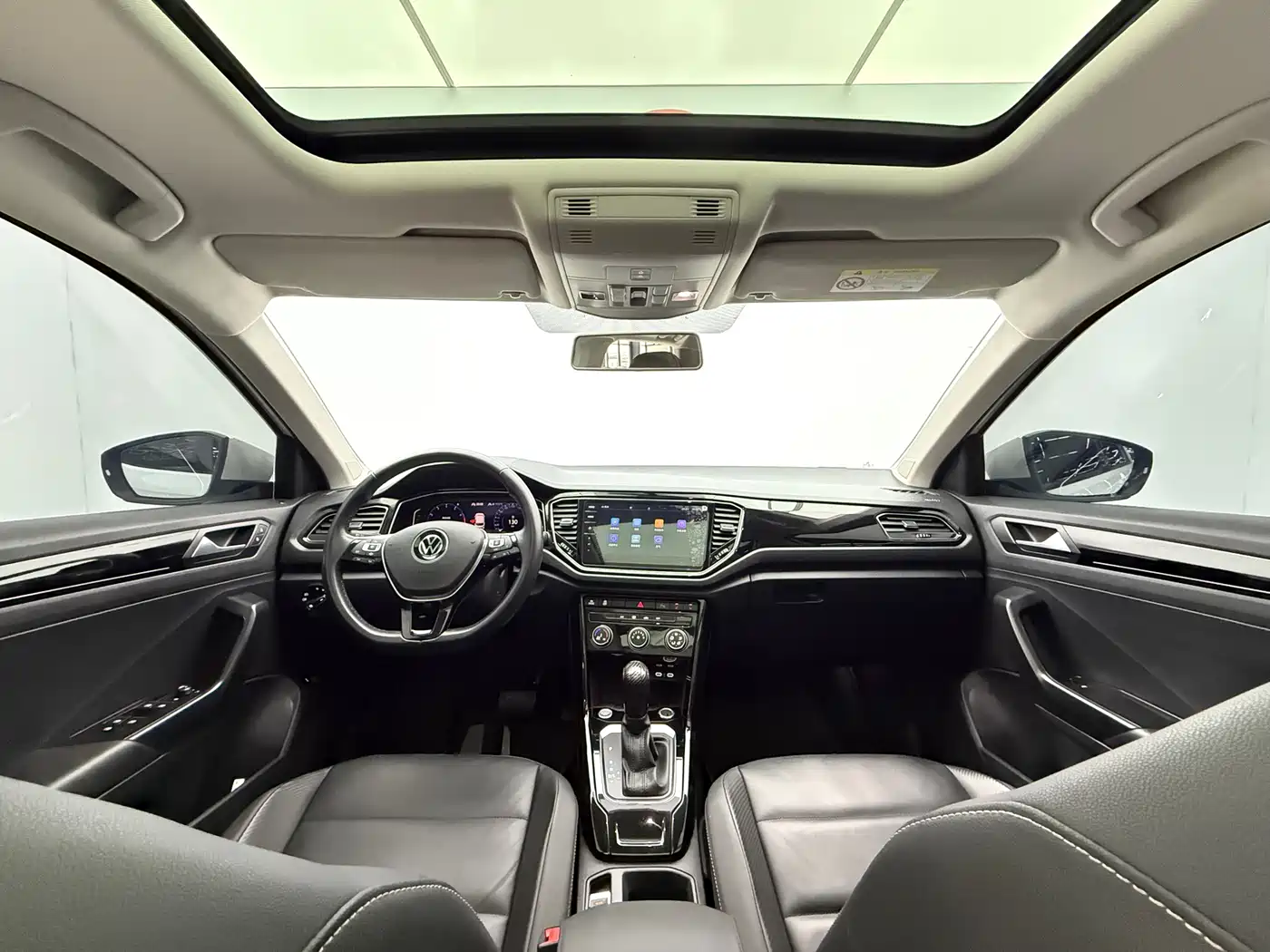 Volkswagen T-ROC 2022 280TSI DSG 2WD Comfort PLUS фото 9