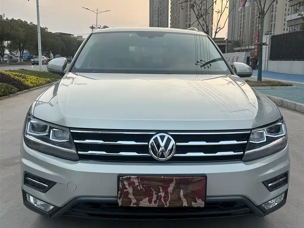 Volkswagen Tiguan L 2020 330TSI Auto 2WD Panorama Comfort China VI фото 3