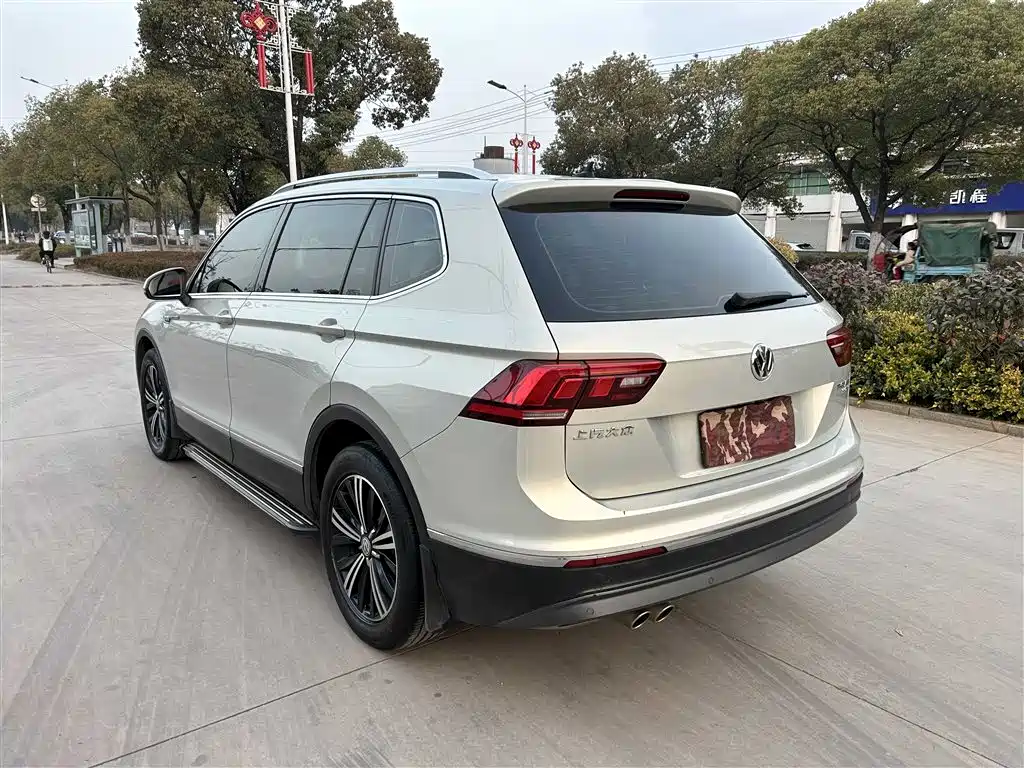 Volkswagen Tiguan L 2020 330TSI Auto 2WD Panorama Comfort China VI фото 7