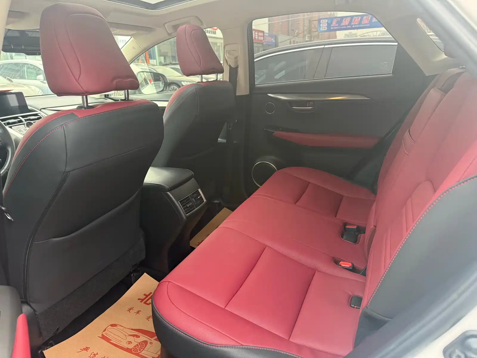 Фото 9 - Lexus NX