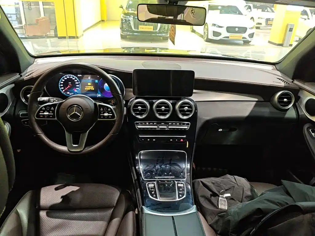 Фото 10 - Mercedes-Benz GLC