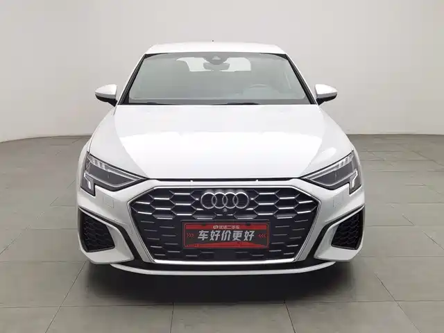Audi A3 2021 Sportback 35 TFSI Progressive Sport — фото 3