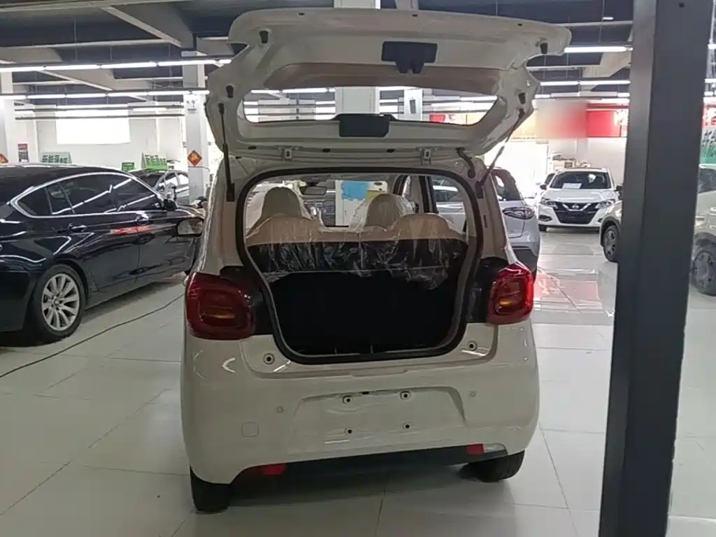 Wuling Motors Hongguang MINIEV 2026 2025 4-Door Advanced