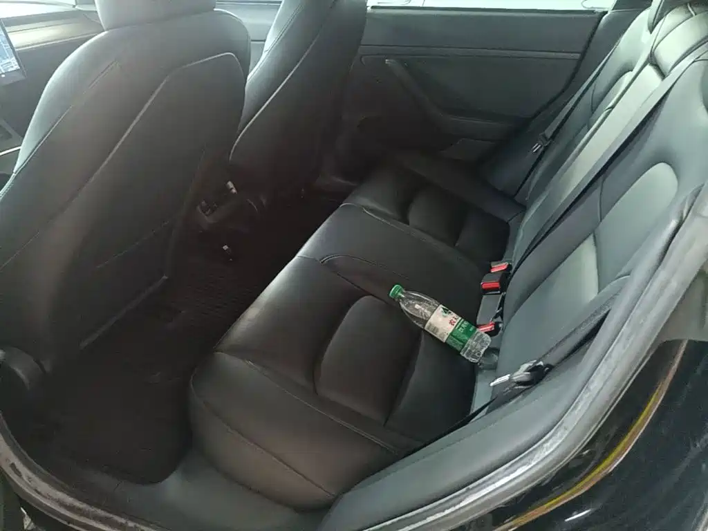 Фото 17 - Tesla Model 3