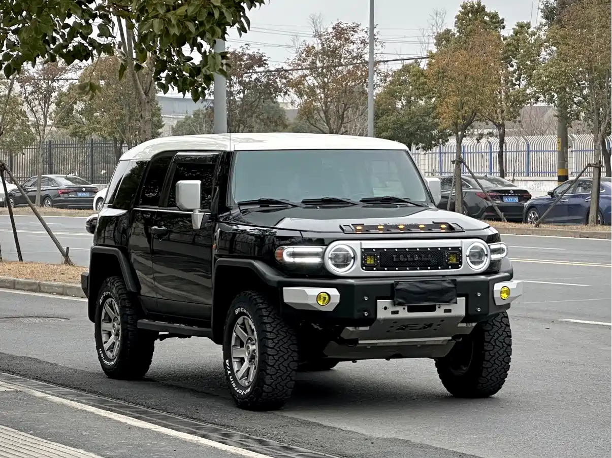 Toyota FJ Cruiser 2014 2013 4.0L