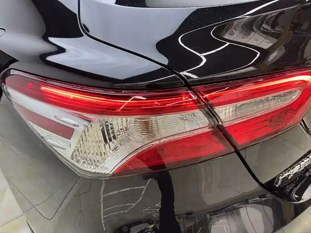 Toyota Camry 2023 Hybrid 2.5HGVP Leading Edition фото 23