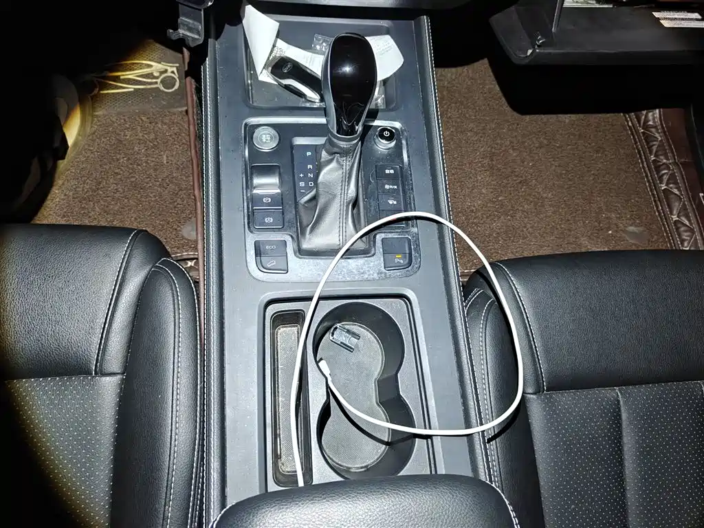 BYD Tang 2018 2.0T Automatic Smart Connection Delight Edition 7-Seater China V фото 10